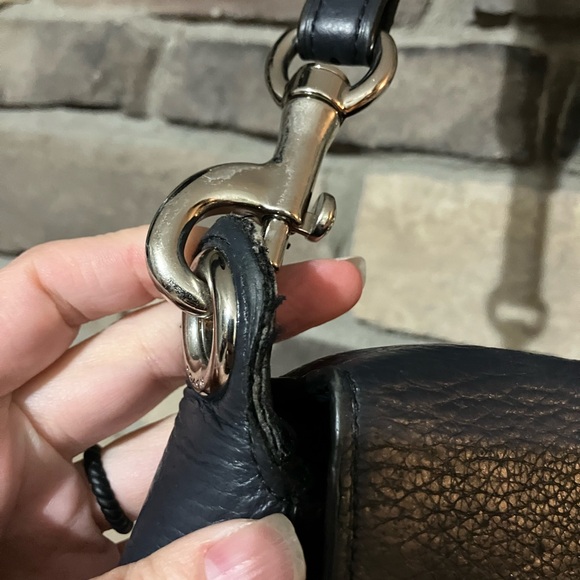 Elegant Coach Jes Messenger Crossbody Navy with Embossed Design - Picture 5 of 16